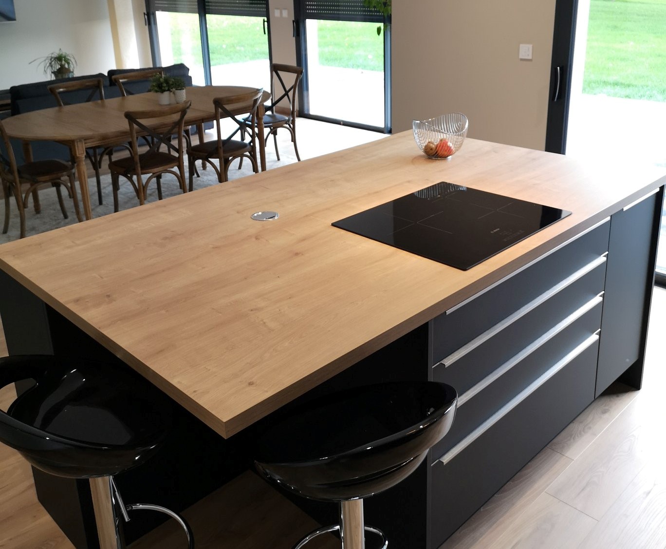 Cuisine noire et bois