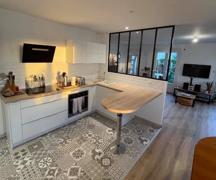 Petite cuisine avec verrière