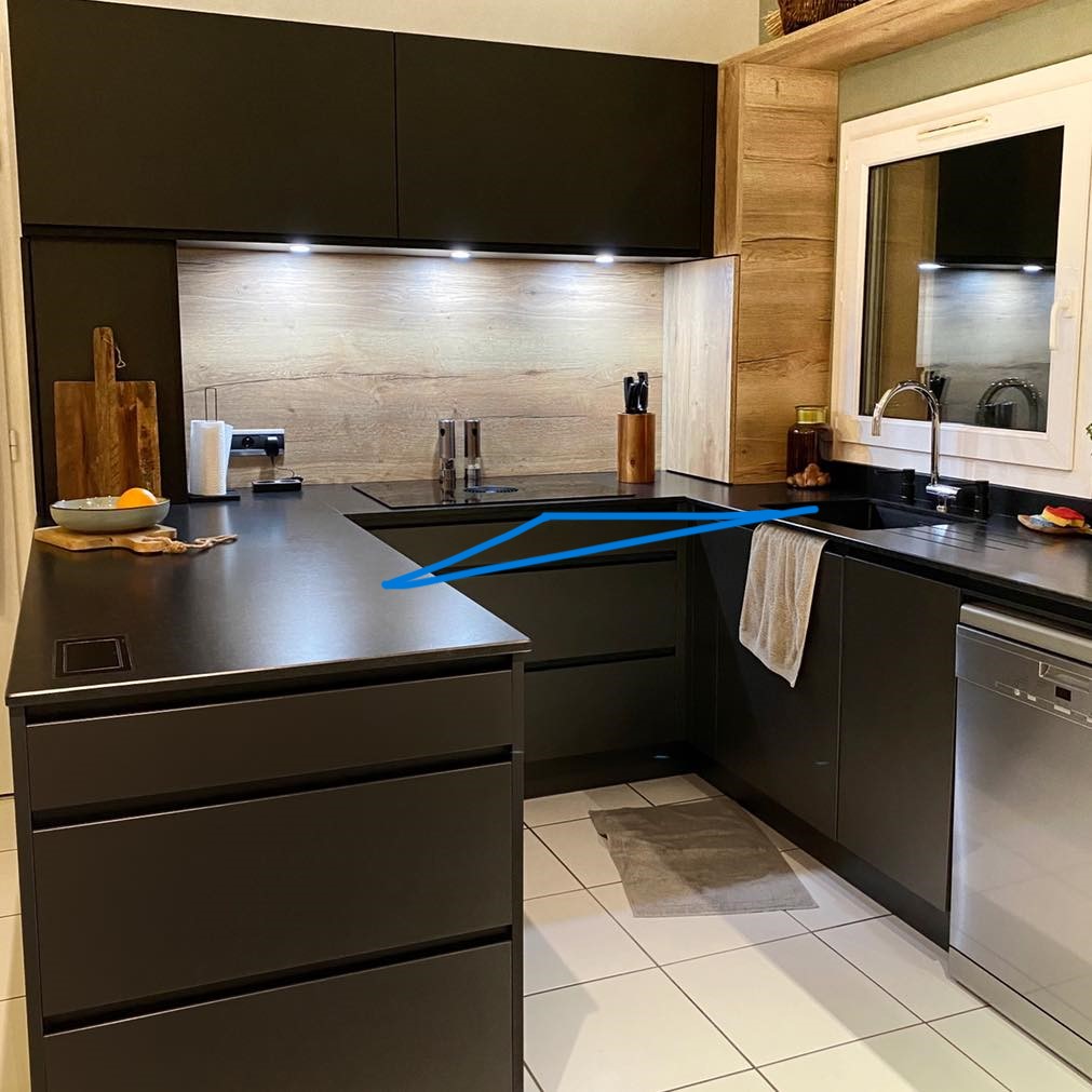 Petite cuisine noire