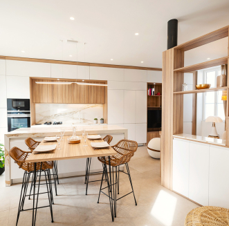 Cuisine blanche et bois