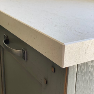 Cuisine bois gris et blanche