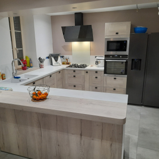 Cuisine en bois en U