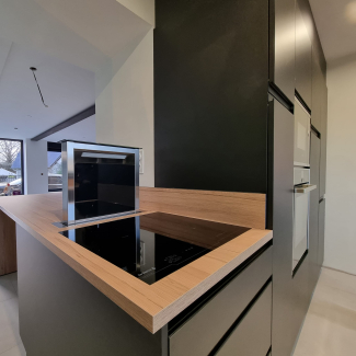 Cuisine noire sans poignées