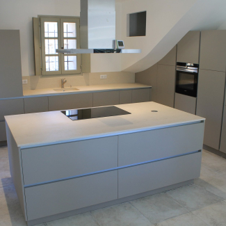 Cuisine blanche et grise