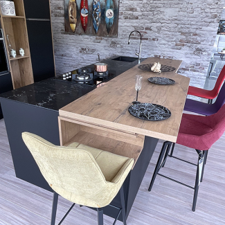 Ilot central noir et bois