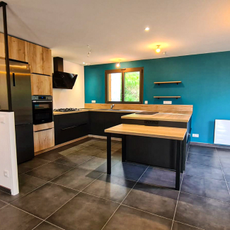 Cuisine noire et bois