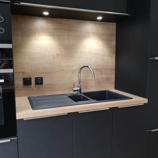 Cuisine noire et bois