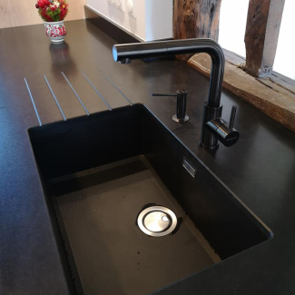 Plan de travail noir