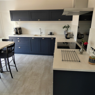 Cuisine bleue et blanche