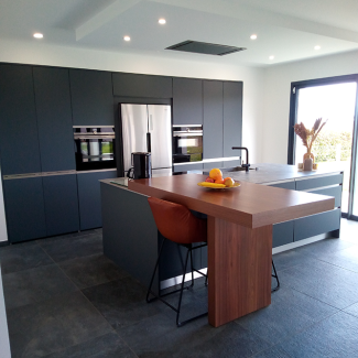 Cuisine grise et bois