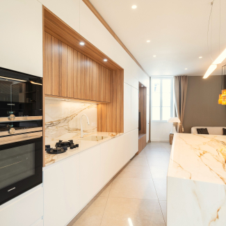 Cuisine blanche et bois