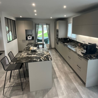 Cuisine grise et marbre