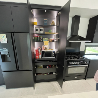 Cuisine grise et bois