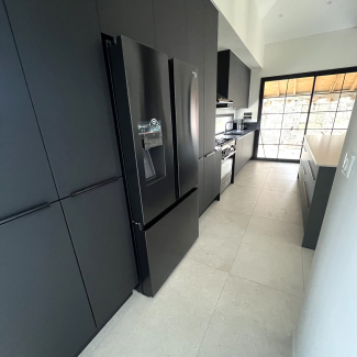 Cuisine grise et bois