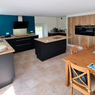 Cuisine noire et bois