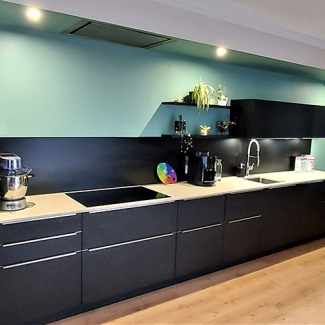 Cuisine noire et bois