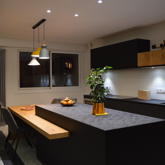 Cuisine noire et bois