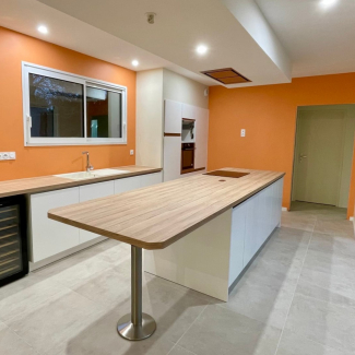 Cuisine blanche avec ilot