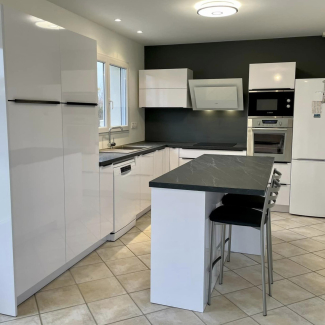 Cuisine blanche brillante