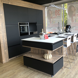 Cuisine noire et bois