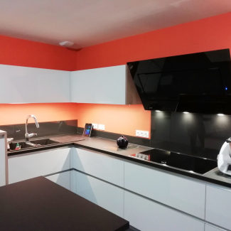 cuisine noire et blanche