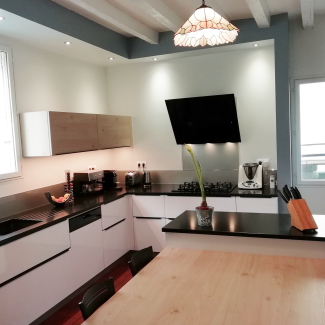 cuisine blanche et bois