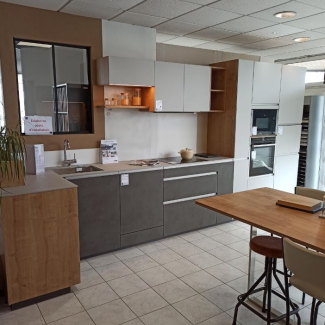 Cuisine bois et grise