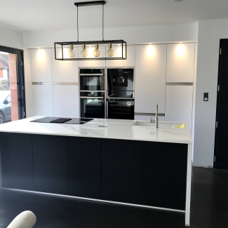 Cuisine noire et blanche