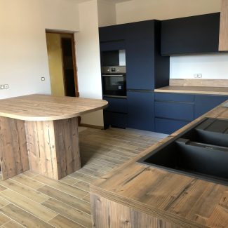 Cuisine bleue et bois