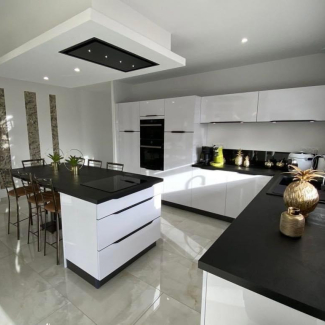 Cuisine blanche brillante