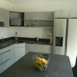 Cuisine grise et noire