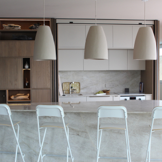 Cuisine blanche et bois