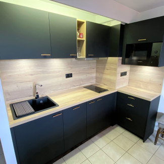 Petite cuisine noir mat