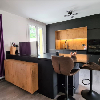 Cuisine noire et bois