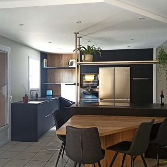 Cuisine noire et bois