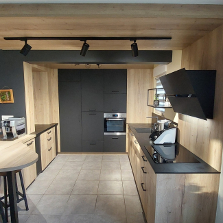 Cuisine noire et bois