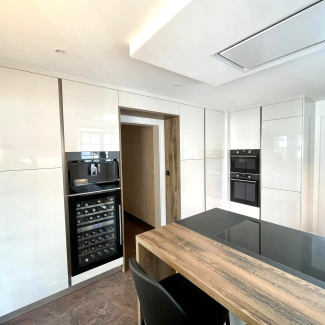 Cuisine blanche brillante