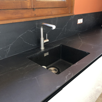 Plan de travail noir 